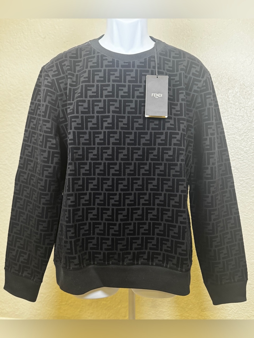 Authentic Fendi Sweatshirt Black Wool Pullover FF Logo Pattern Brand New! Size L